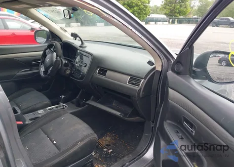 2016 Mitsubishi Outlander Es z USA, uszkodzony, nr VIN JA4AZ3A31GZ025252